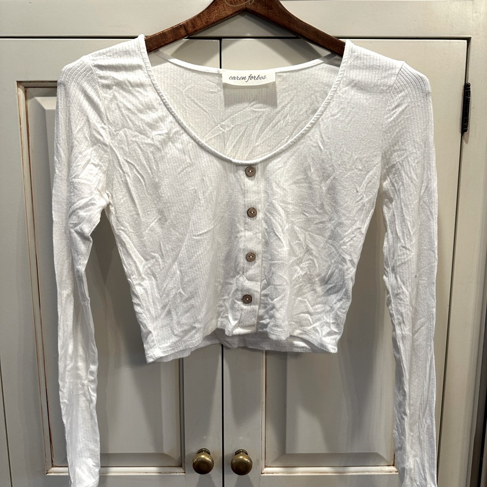 Elegant Caren Forbes Long-Sleeved Crop Top - White